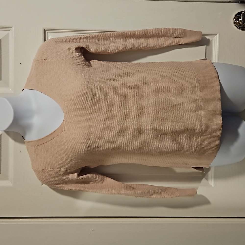 GAP, v-neck, lightweight, soft pink sweater.  Size M.